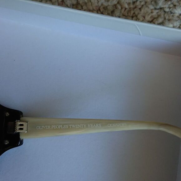 Oliver Peoples twenty years ILSA sunglasses - Picture 11 of 12